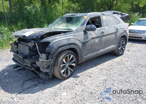 2024 Volkswagen Atlas Cross Sport 2.0T Sel Premium R-Line from USA, damaged, VIN 1V2FE2CA1RC246304
